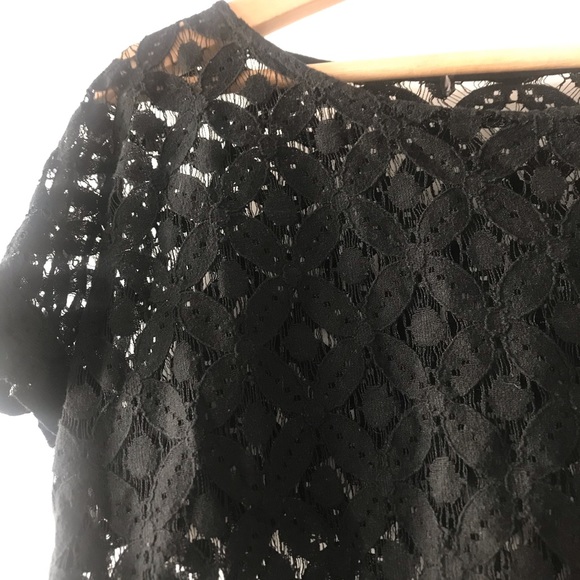 Black Lace Boxy Slightly Cropped Tee Forever 21 Size Medium - Picture 3 of 4
